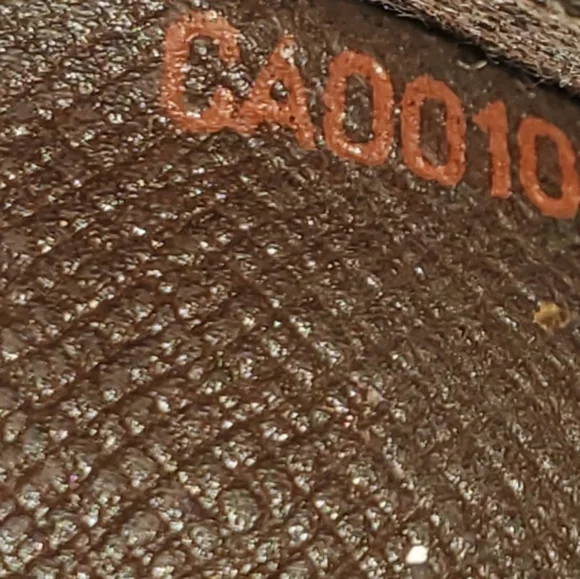 Louis Vuitton Damier Ebine Agenda - Picture 2 of 12